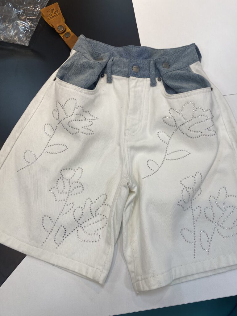 High quality denim short - stylish two fabric and perfect fit - manufacturing in Turkey by Alle Textile